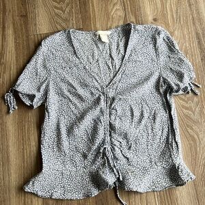 H&M size 8 blue and white blouse